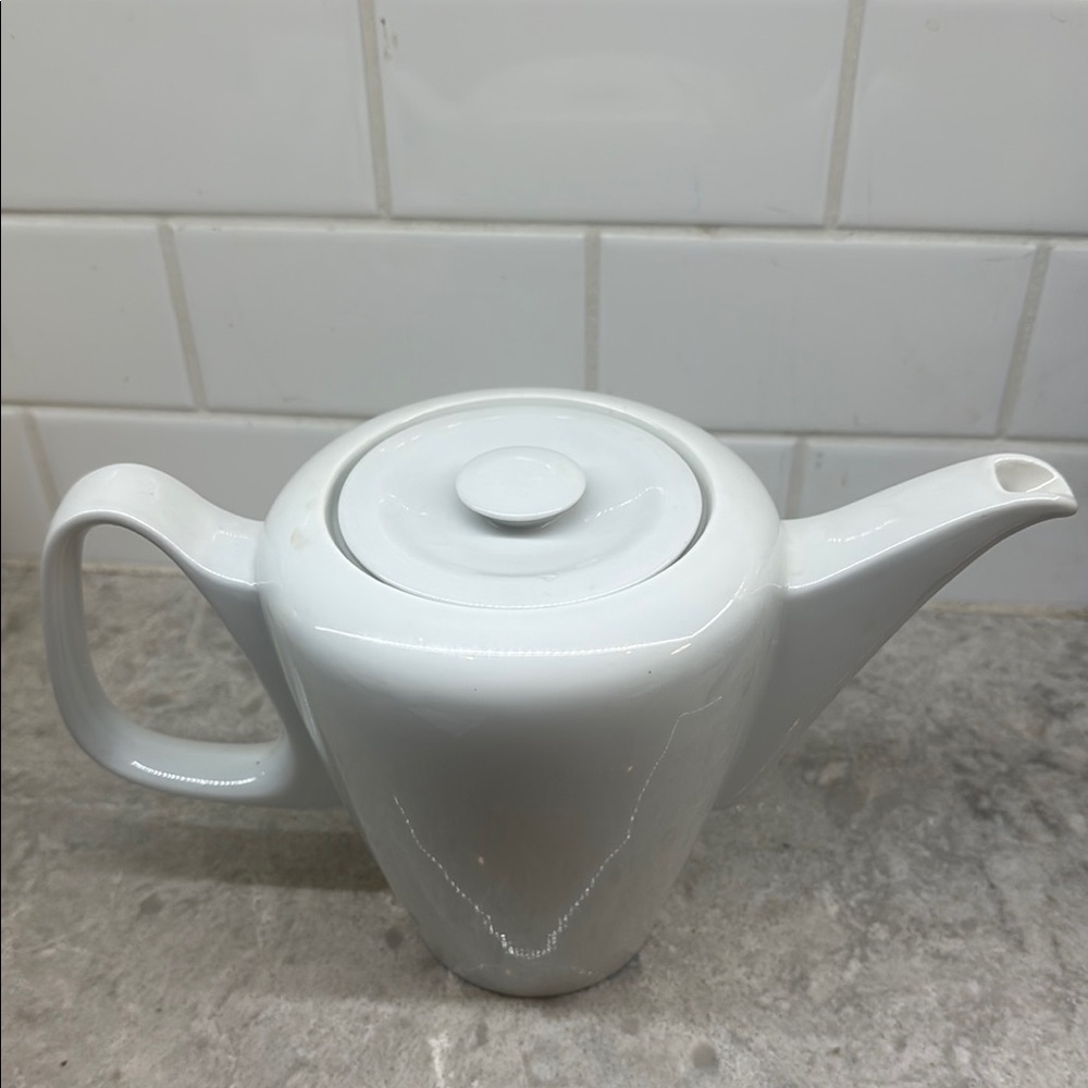Vintage BAUSCHER WEIDER Porcelain Teapot Bavaria, Germany 1940’s - Picture 3 of 7